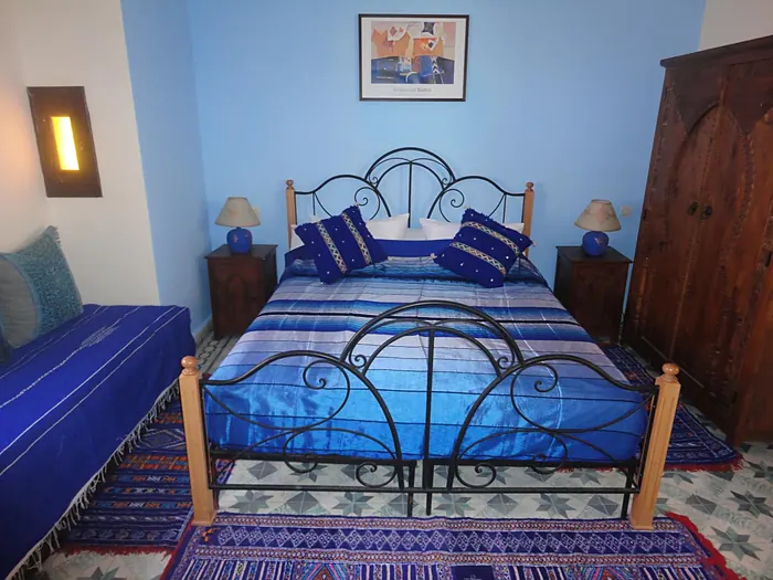 La chambre Lavande, lit en fer forgé